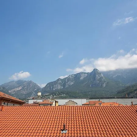 Elengante E Spazioso Vicino Al E Al Centro Apartament