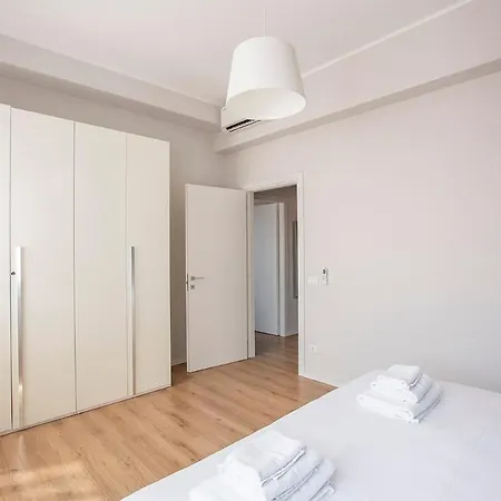 Elengante E Spazioso Vicino Al E Al Centro Lecco