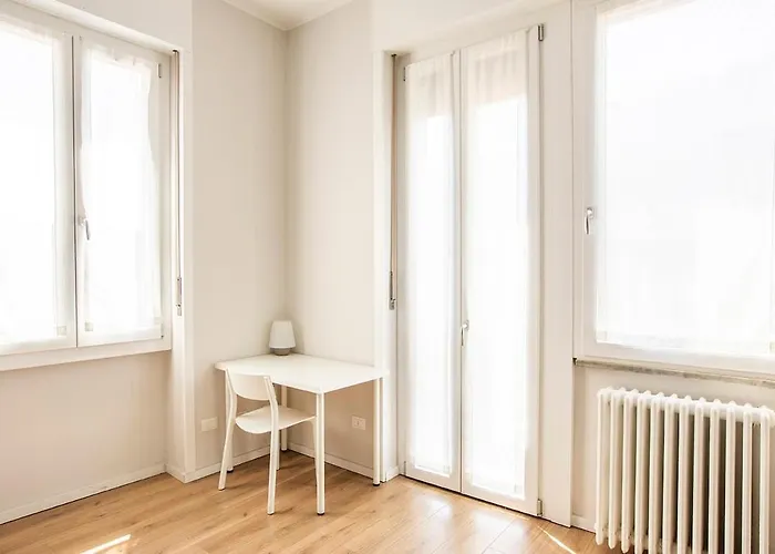 Elengante E Spazioso Vicino Al E Al Centro * Lecco