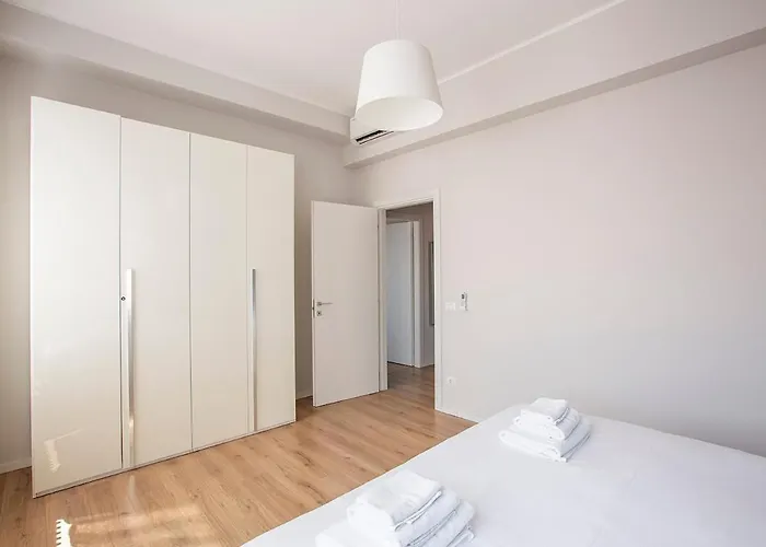 Elengante E Spazioso Vicino Al E Al Centro Lecco