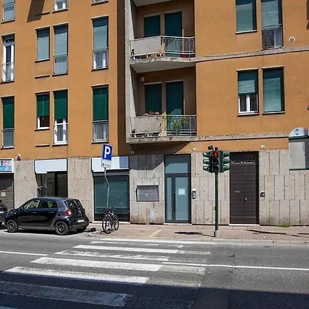 Elengante E Spazioso Vicino Al E Al Centro * Lecco