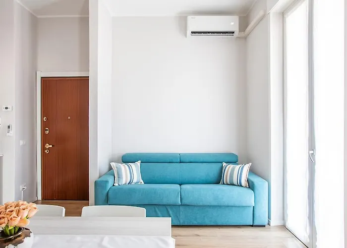 Elengante E Spazioso Vicino Al E Al Centro Apartamento *