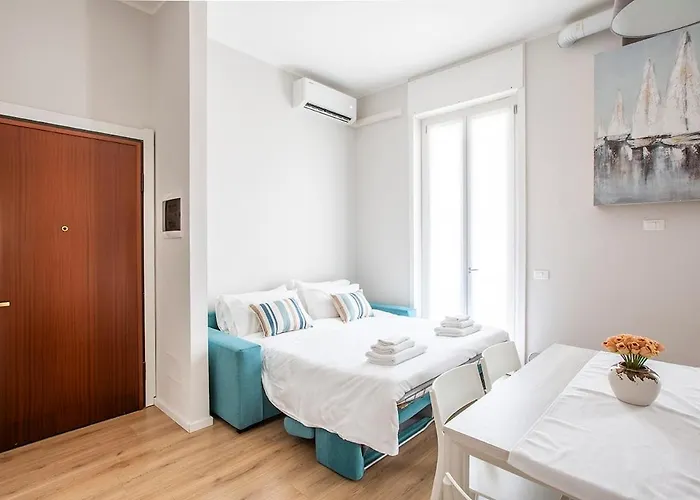 Elengante E Spazioso Vicino Al E Al Centro Apartamento Lecco