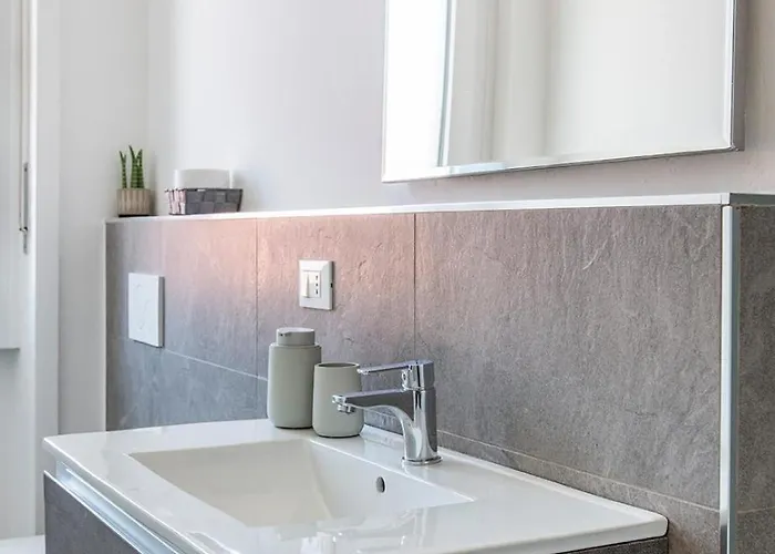 Elengante E Spazioso Vicino Al E Al Centro Lecco