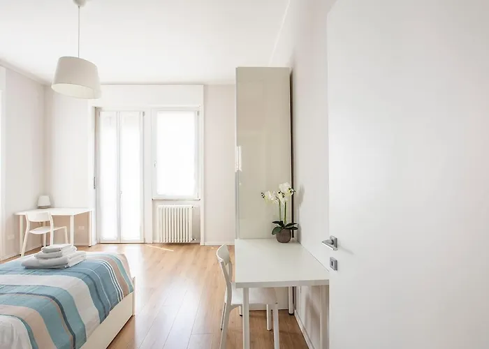 Apartamento Elengante E Spazioso Vicino Al E Al Centro