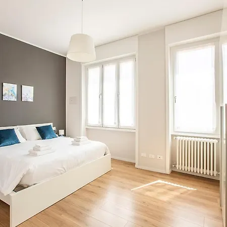 Apartment Elengante E Spazioso Vicino Al E Al Centro Lecco