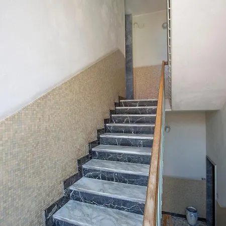 Elengante E Spazioso Vicino Al E Al Centro Apartment Lecco